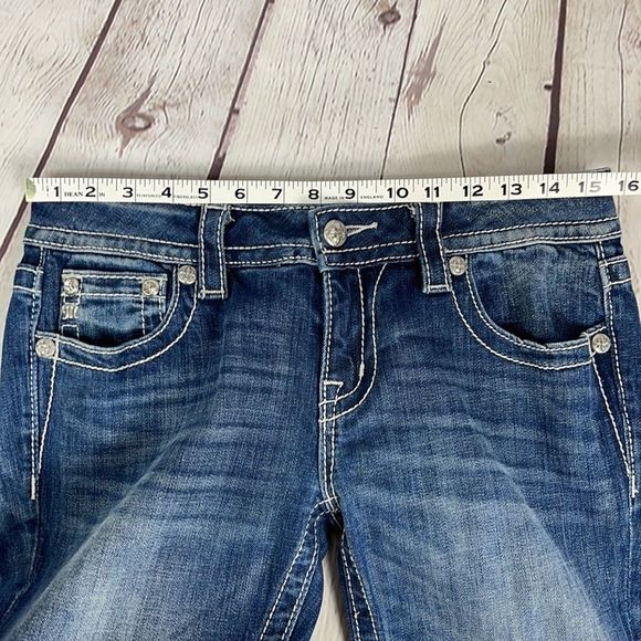 Miss Me Signature Blue Jeans Low Rise Straight Cross Pocket Jeans Size 2… - Picture 11 of 13